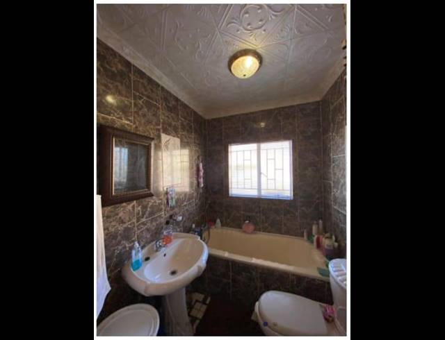 2 BEDROOM COMPLEX FOR SALE IN GROBLERPARK